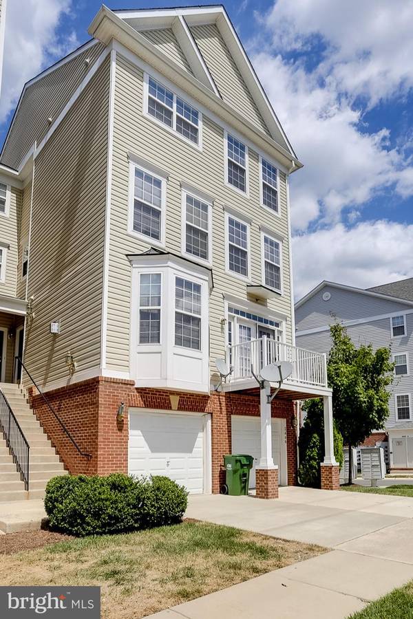 2444 CURIE CT #27, Herndon, VA 20171