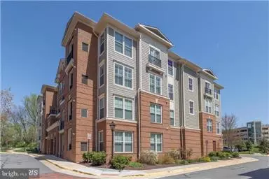 2901 SAINTSBURY PLZ #205, Fairfax, VA 22031