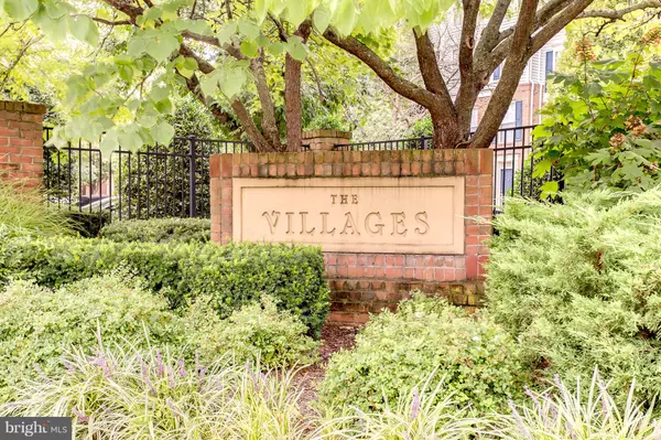 Falls Church, VA 22043,7072 FALLS REACH DR