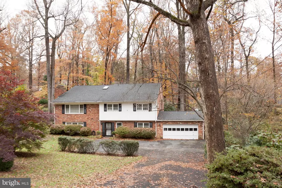 3429 FARM HILL DR, Falls Church, VA 22044