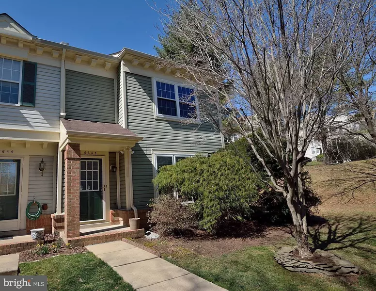 6642 CYPRESS POINT RD, Alexandria, VA 22312