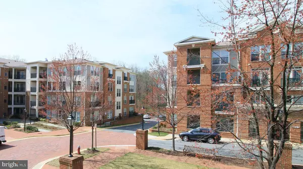 Fairfax, VA 22031,2901 SAINTSBURY PLZ #401