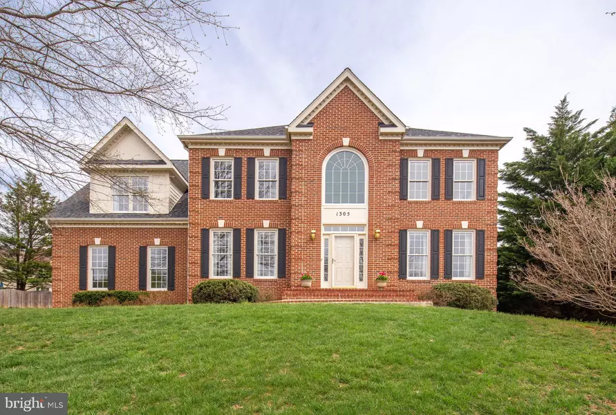 1305 CHAMBERLAIN WOODS WAY, Vienna, VA 22182