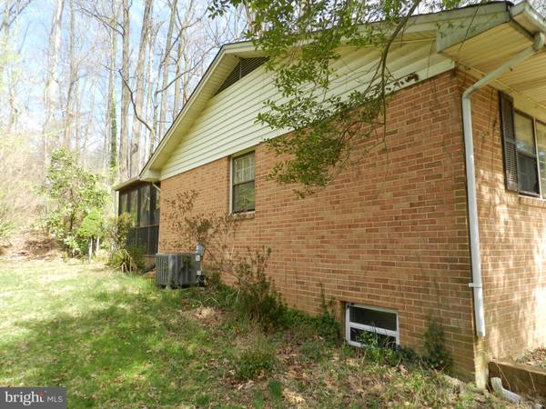 Annandale, VA 22003,6816 COLBURN DR