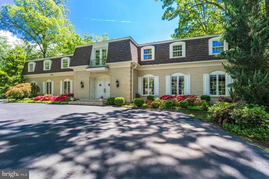 8609 BROOK RD, Mclean, VA 22102