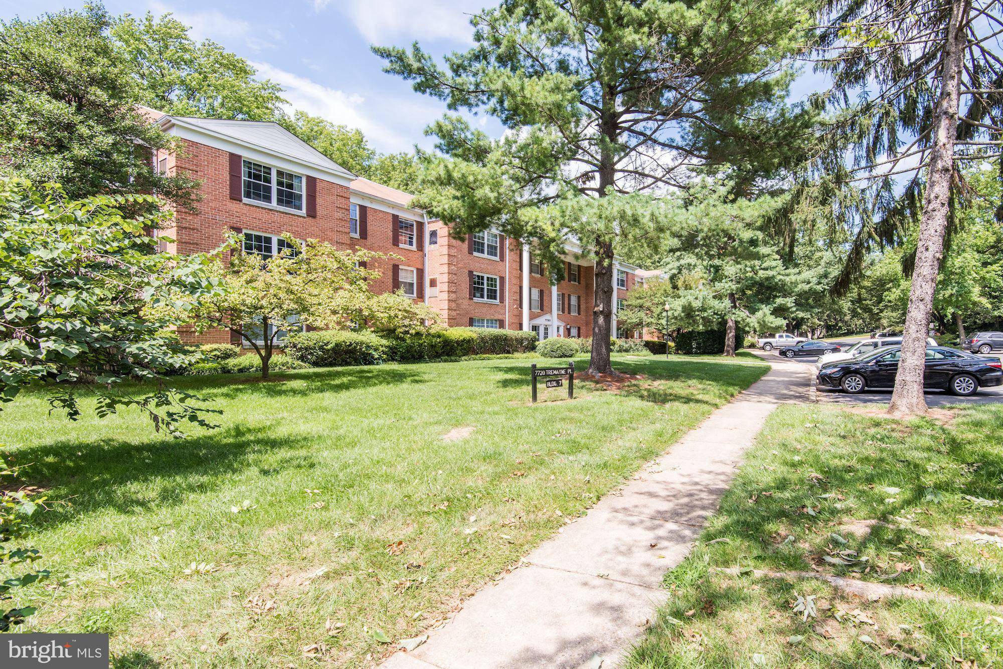 Mclean, VA 22102,7720 TREMAYNE PL #212