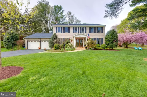 Mclean, VA 22102,8001 SNOWPINE WAY