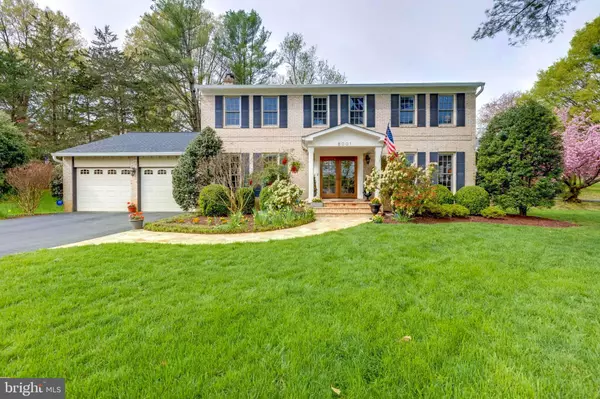 Mclean, VA 22102,8001 SNOWPINE WAY