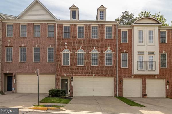 9430 LAKELAND FELLS LN, Lorton, VA 22079