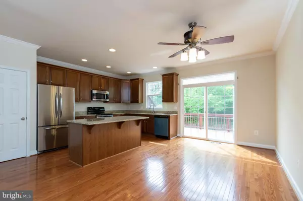 Fairfax, VA 22033,12426 OAK RAIL LN