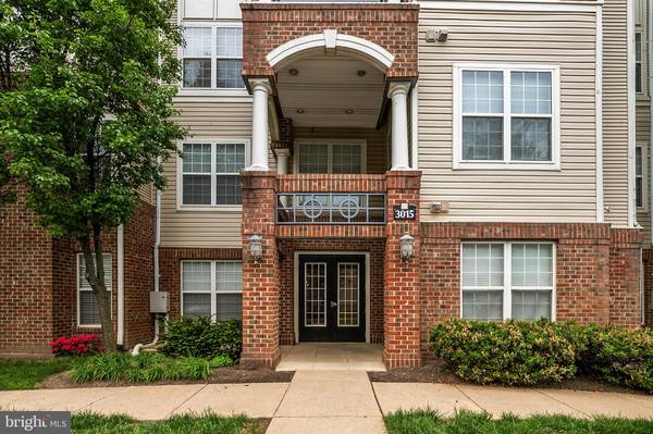 3015 NICOSH CIR #2403, Falls Church, VA 22042