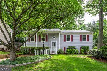 6823 LAMP POST LN, Alexandria, VA 22306