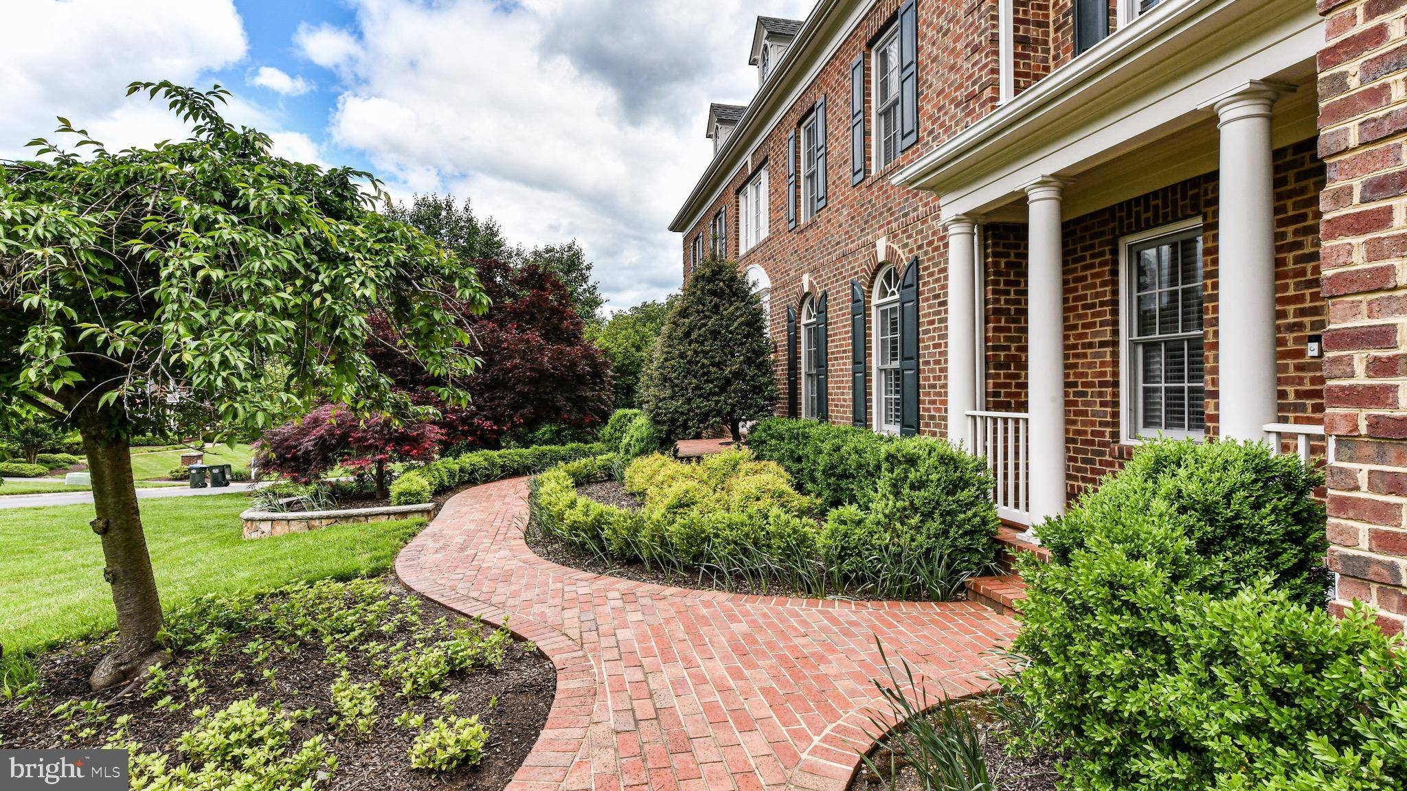 Oakton, VA 22124,3159 ARIANA DR