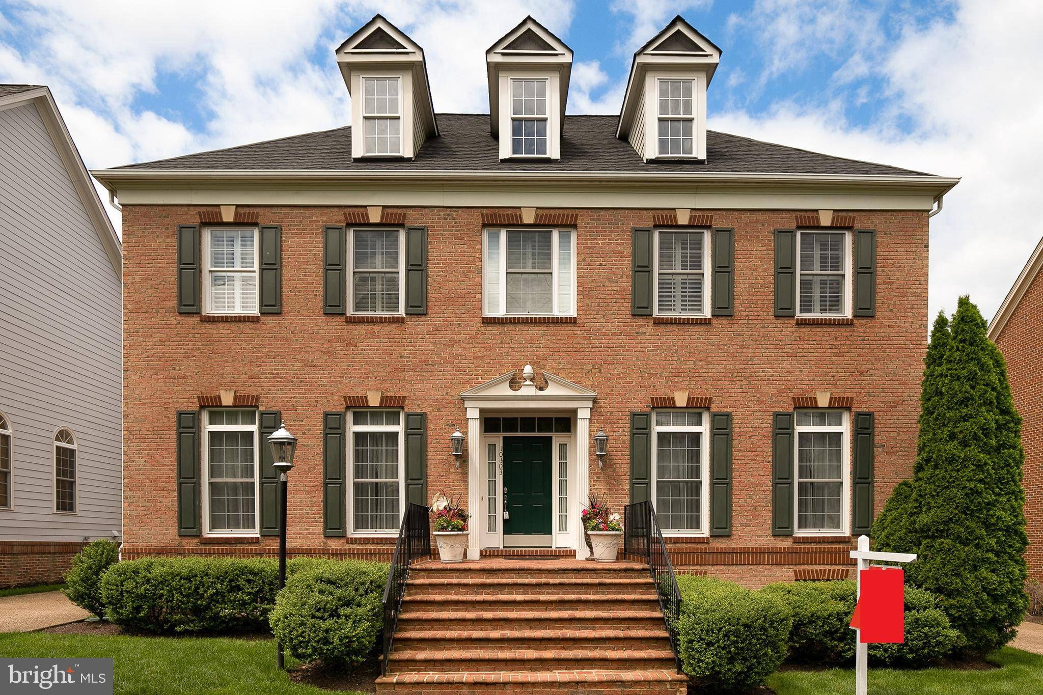 10303 LYNNHAVEN PL, Oakton, VA 22124