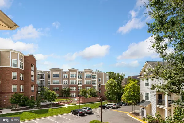 Fairfax, VA 22030,11399 ARISTOTLE DR #11-204