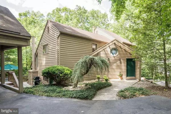 Reston, VA 20191,2272 COMPASS POINT LN