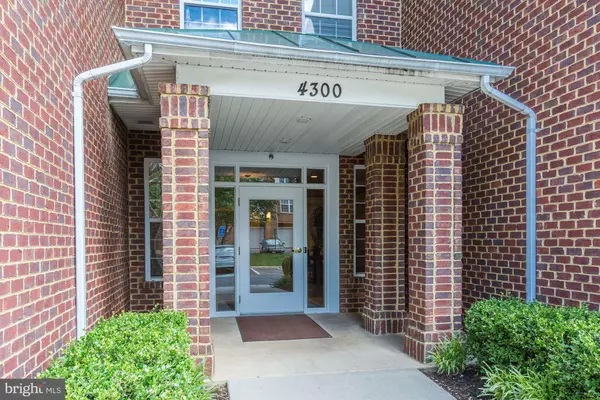 4300-J CANNON RIDGE CT #9, Fairfax, VA 22033