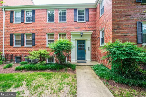 6517 POTOMAC AVE #J, Alexandria, VA 22307