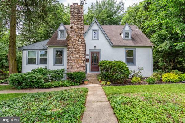 2756 WOODLAWN AVE, Falls Church, VA 22042