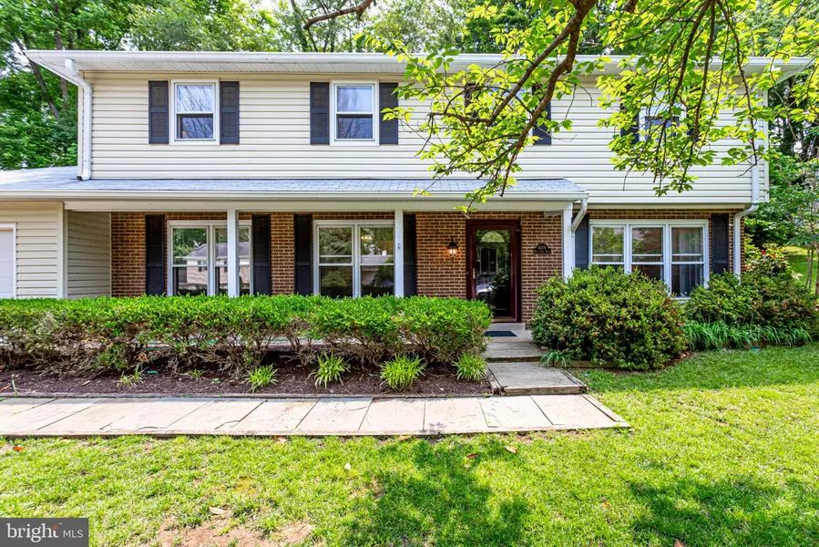 6109 HOLLY TREE DR, Alexandria, VA 22310