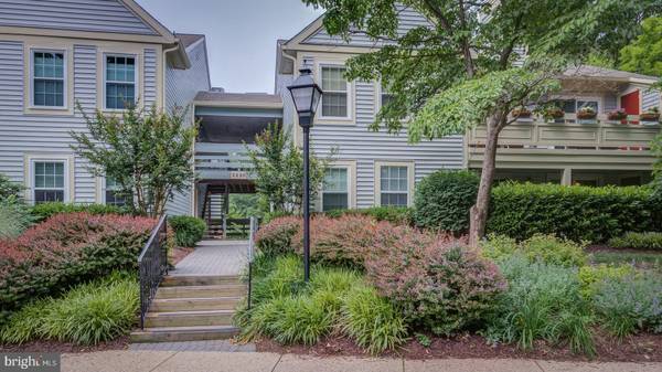 2220 SPRINGWOOD DR #108B, Reston, VA 20191