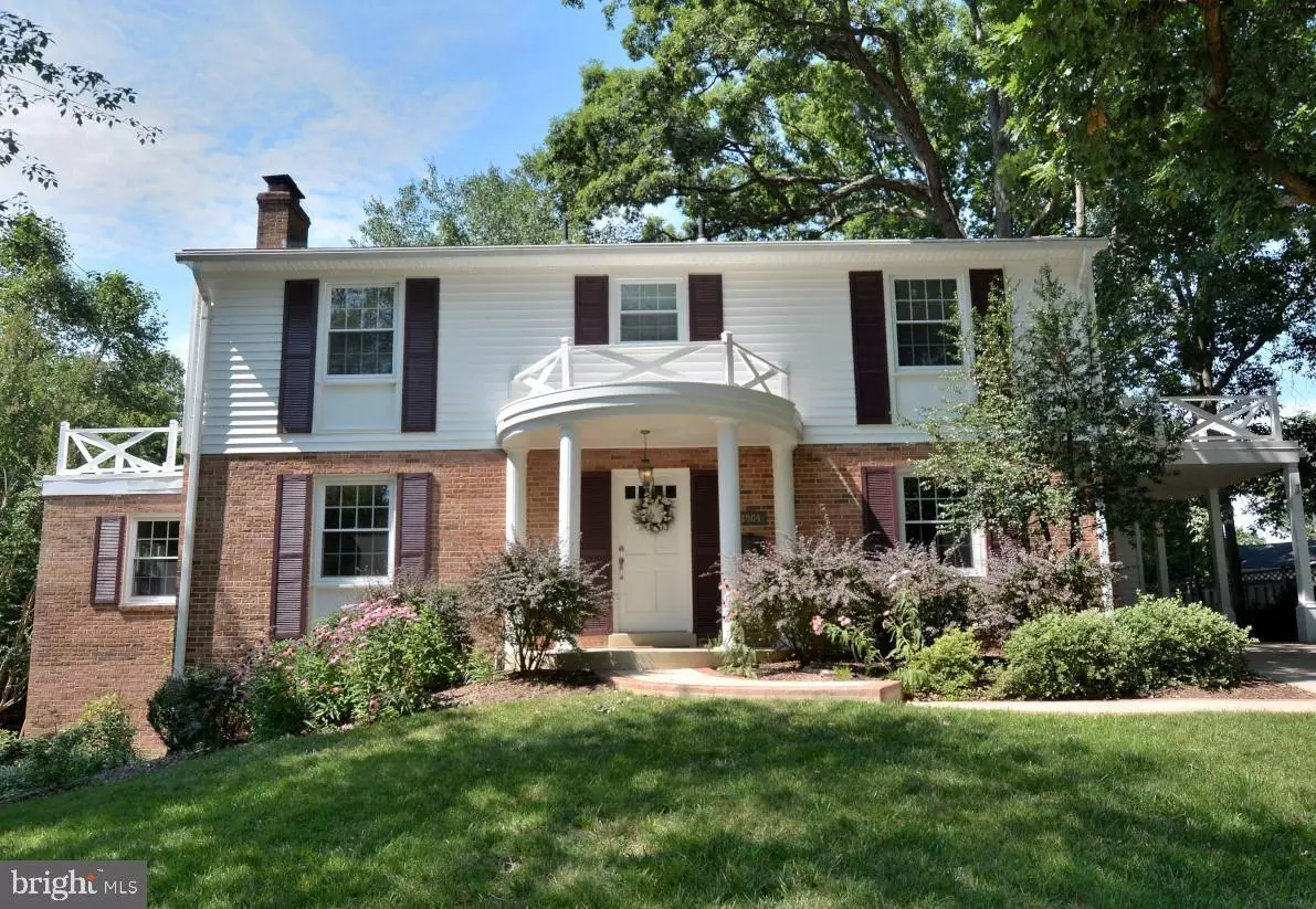 Annandale, VA 22003,3904 CHERRY HILL WAY