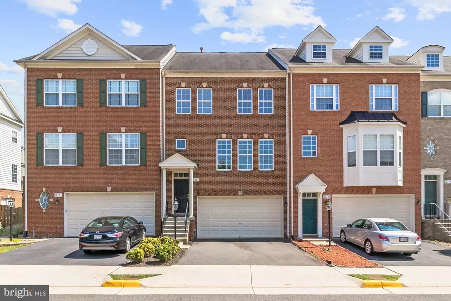 12585 ROYAL WOLF PL, Fairfax, VA 22030