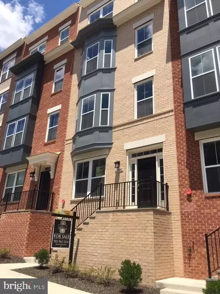 11688 SUNRISE SQUARE PL #14, Reston, VA 20191