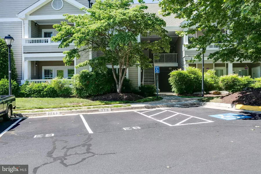 14300 ROSY LN #13, Centreville, VA 20121