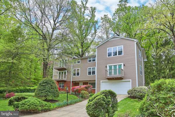 6515 LAKEVIEW DR, Falls Church, VA 22041