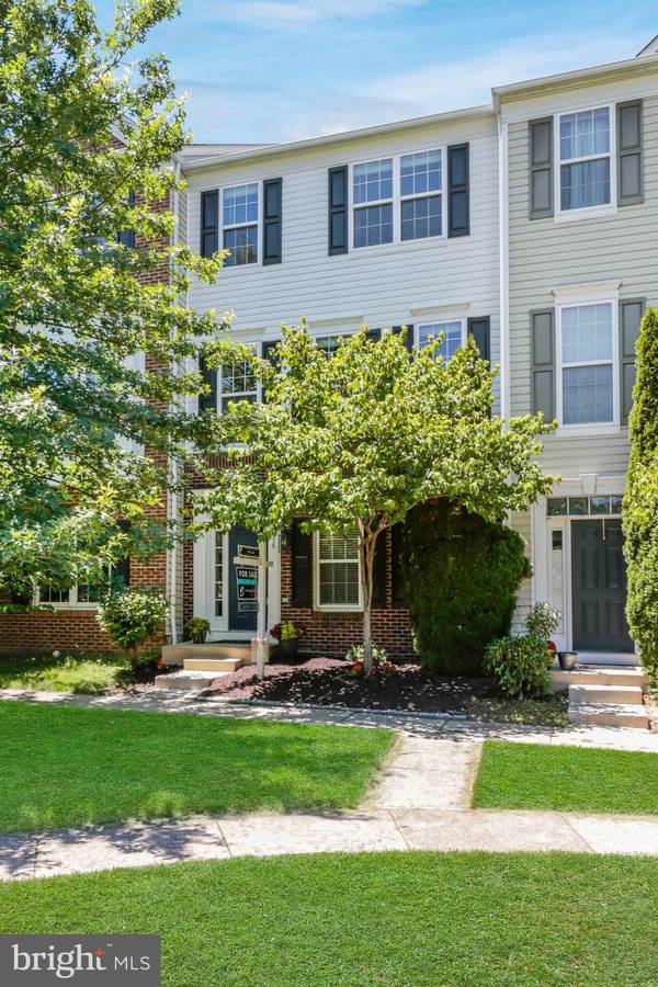 5098 VILLAGE FOUNTAIN PL, Centreville, VA 20120