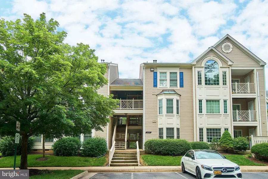 12233 FAIRFIELD HOUSE DR #201B, Fairfax, VA 22033