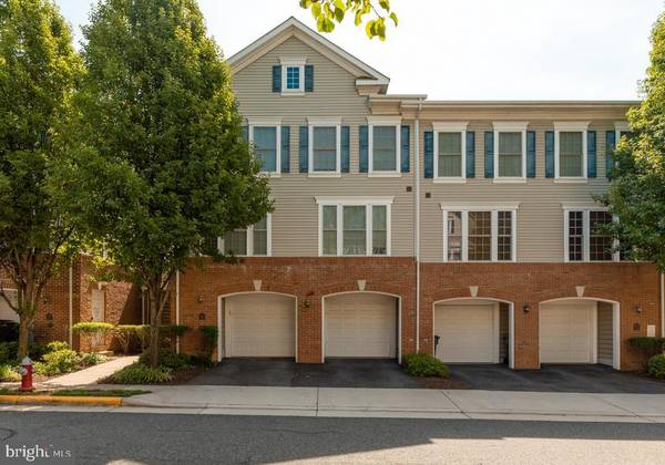 7129 HUNTLEY CREEK PL #52, Alexandria, VA 22306