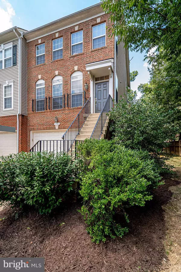 8593 WYNGATE MANOR CT, Alexandria, VA 22309