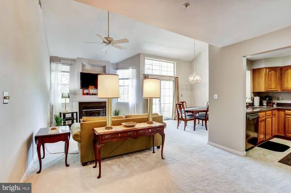 4215 MOZART BRIGADE LN #33, Fairfax, VA 22033