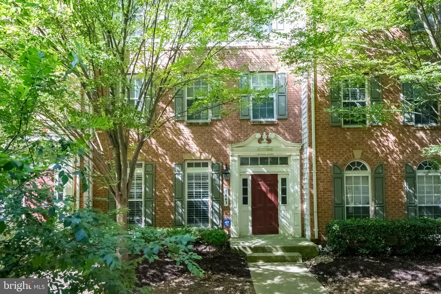 5663 HARRINGTON FALLS LN #E, Alexandria, VA 22312