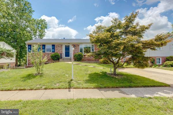 4205 NEWPORT DR, Chantilly, VA 20151