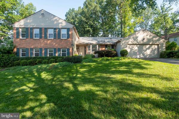 1518 LAUREL HILL RD, Vienna, VA 22182