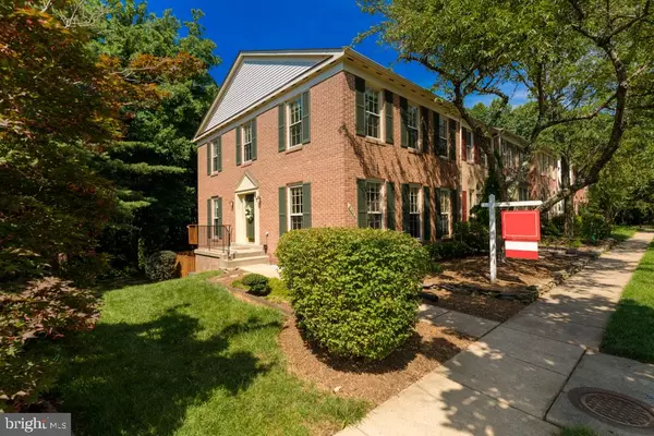 6133 SUMMER PARK LN, Alexandria, VA 22315