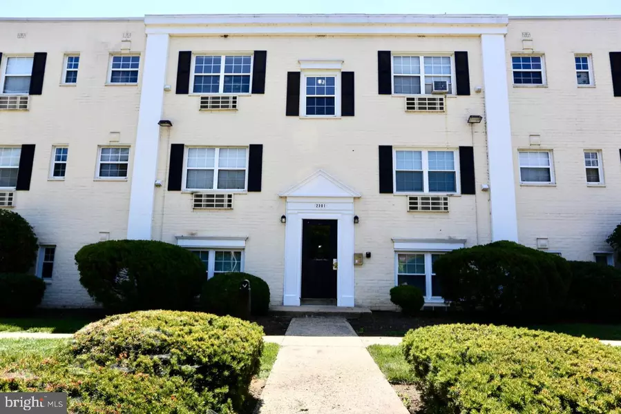 2301 FARRINGTON AVE #201, Alexandria, VA 22303