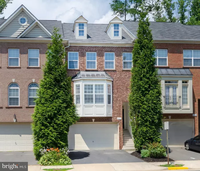 4526 ENGLISH HOLLY DR, Fairfax, VA 22030