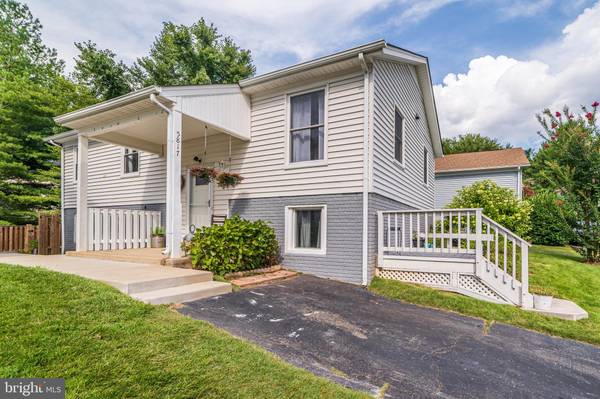 5817 SILCHESTER ST, Burke, VA 22015