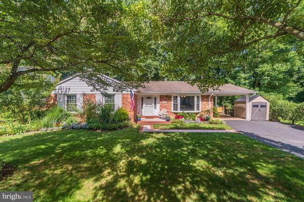 Annandale, VA 22003,8304 EPINARD CT