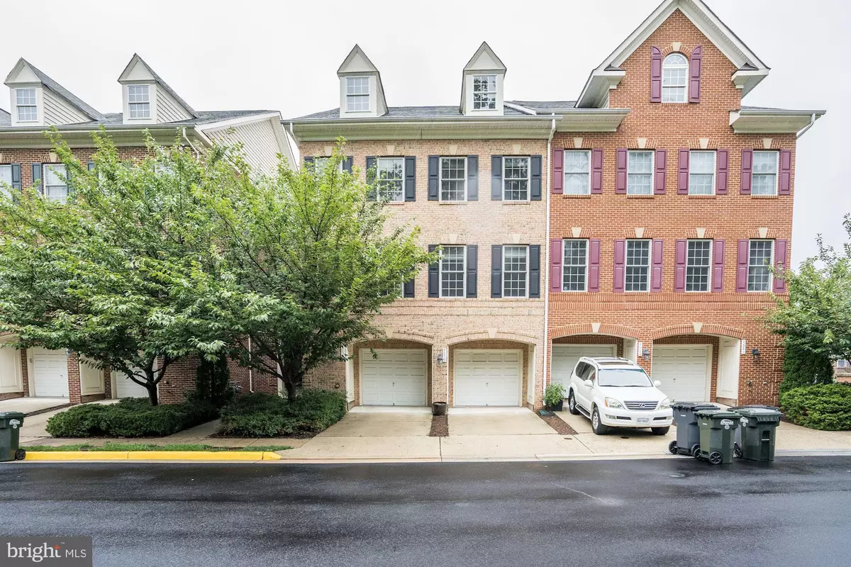 Fairfax, VA 22033,4657 RED ADMIRAL WAY #152