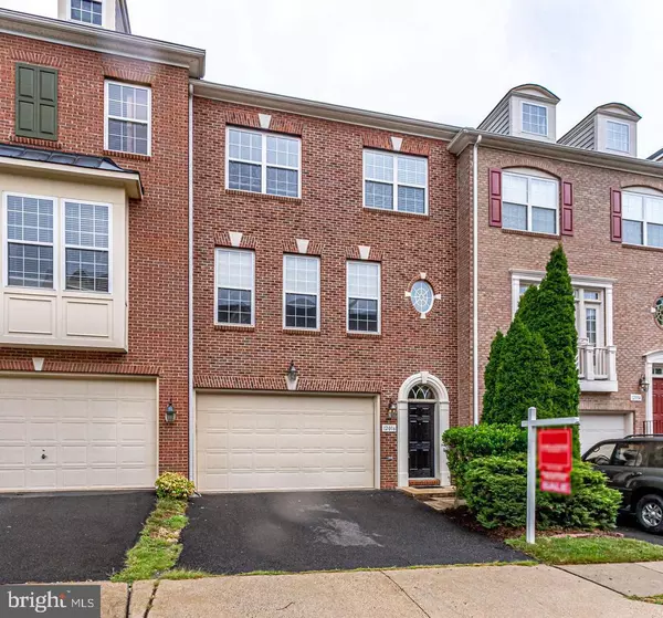 Fairfax, VA 22030,12016 ENGLISH MAPLE LN