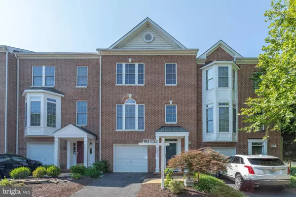 4271 UPPER PARK DR, Fairfax, VA 22030