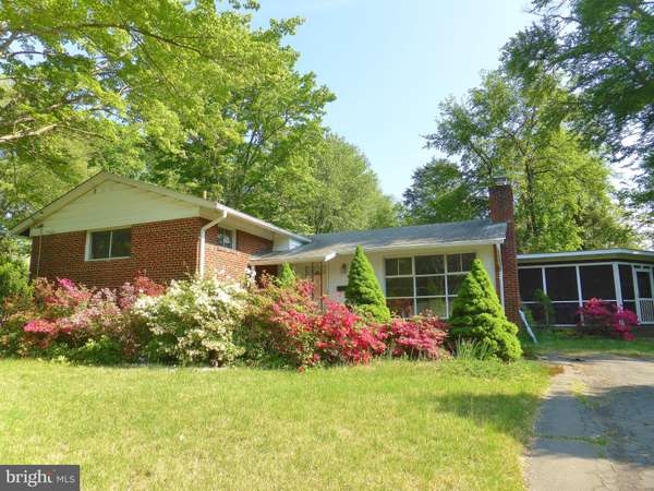 6907 VALLEY BROOK DR, Falls Church, VA 22042