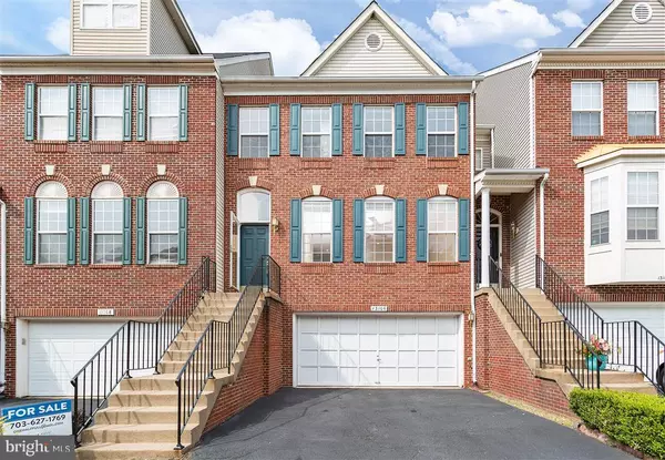 13106 FOREST MIST LN, Fairfax, VA 22033