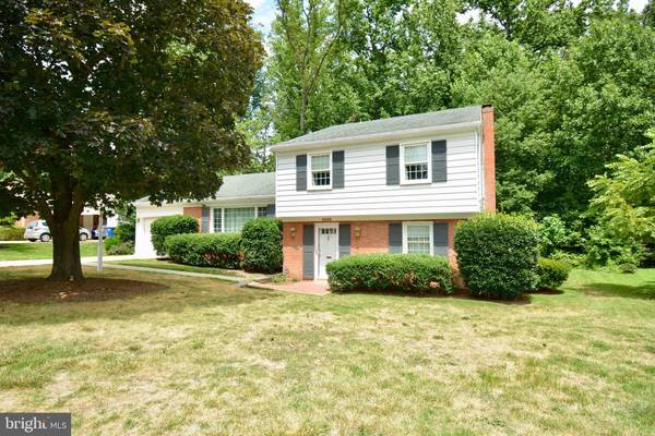 8339 CARRLEIGH PKWY, Springfield, VA 22152