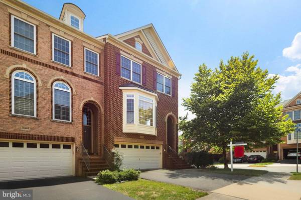 13495 BUNGLEWEED LN, Centreville, VA 20120